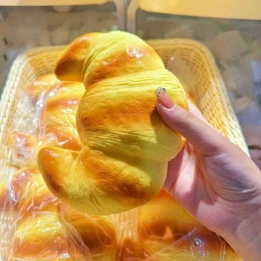 Slow Rising Squishy Croissant Stress Relief Decompression Toy